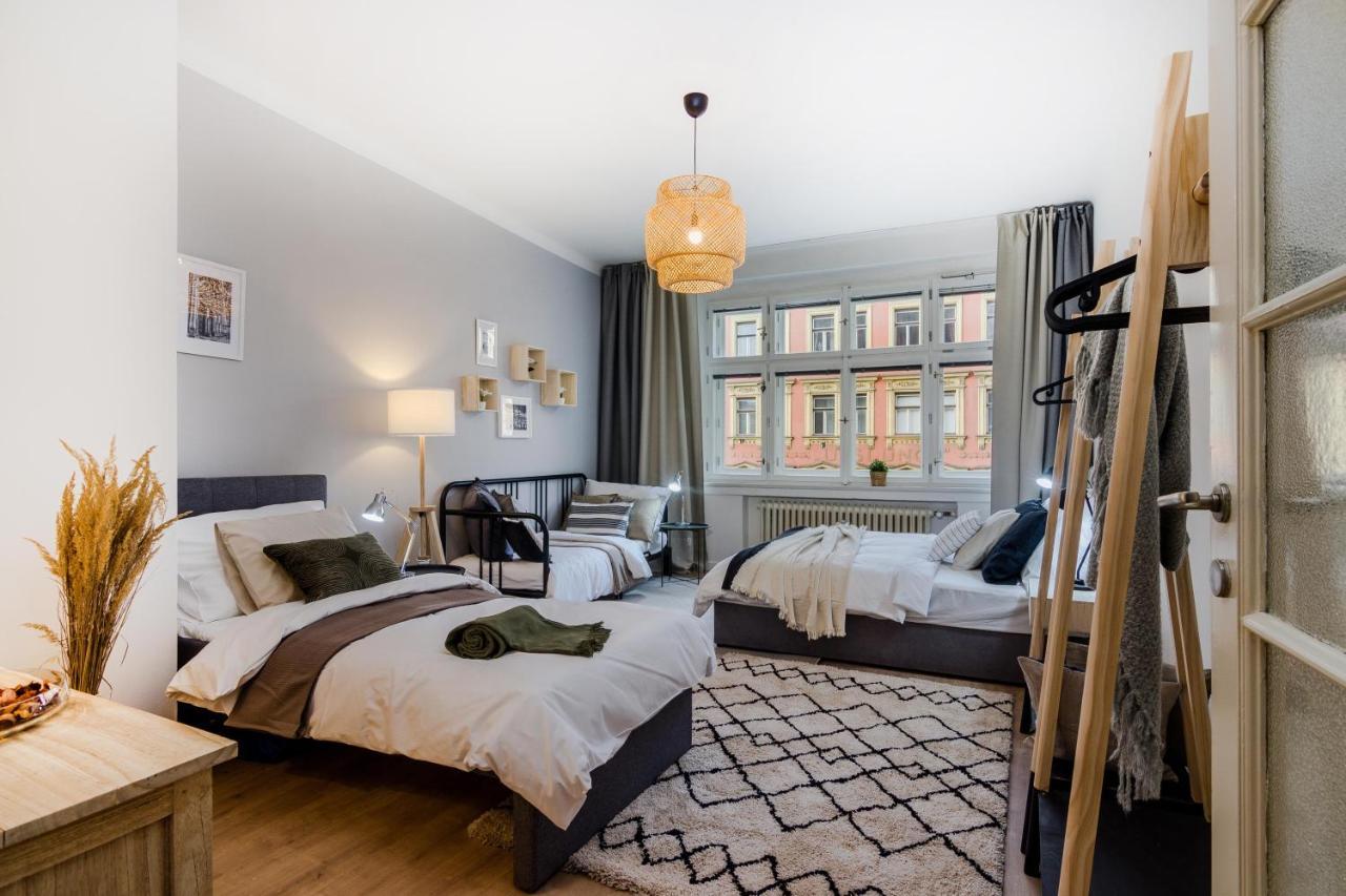 Apt In Prague Charles Bridge 1Km By Michal&Friends Buitenkant foto